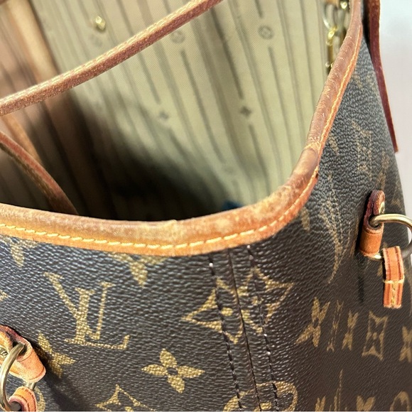 Louis Vuitton Neverfull MM Monogram - Picture 10 of 16